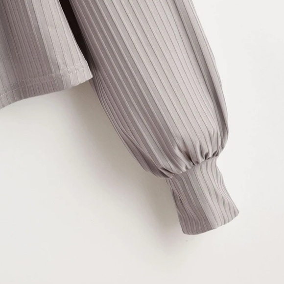 Size medium Shein top. - Picture 8 of 8